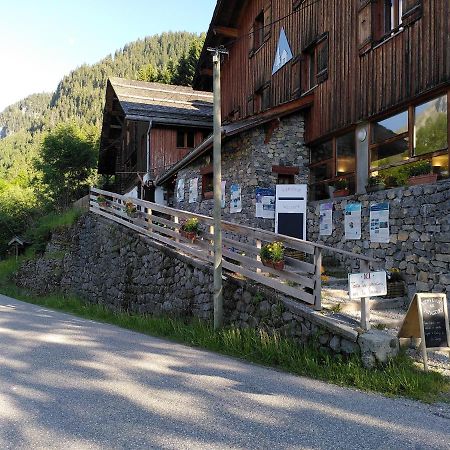 Auberge De Jeunesse Hi Ла-Клюсаз Экстерьер фото