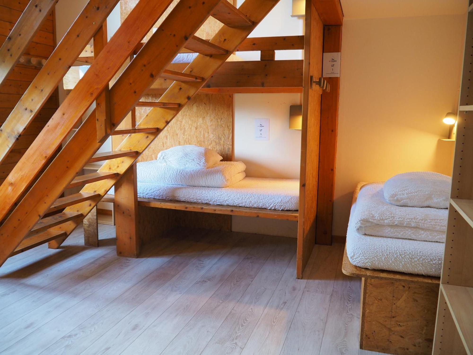 Auberge De Jeunesse Hi Ла-Клюсаз Экстерьер фото