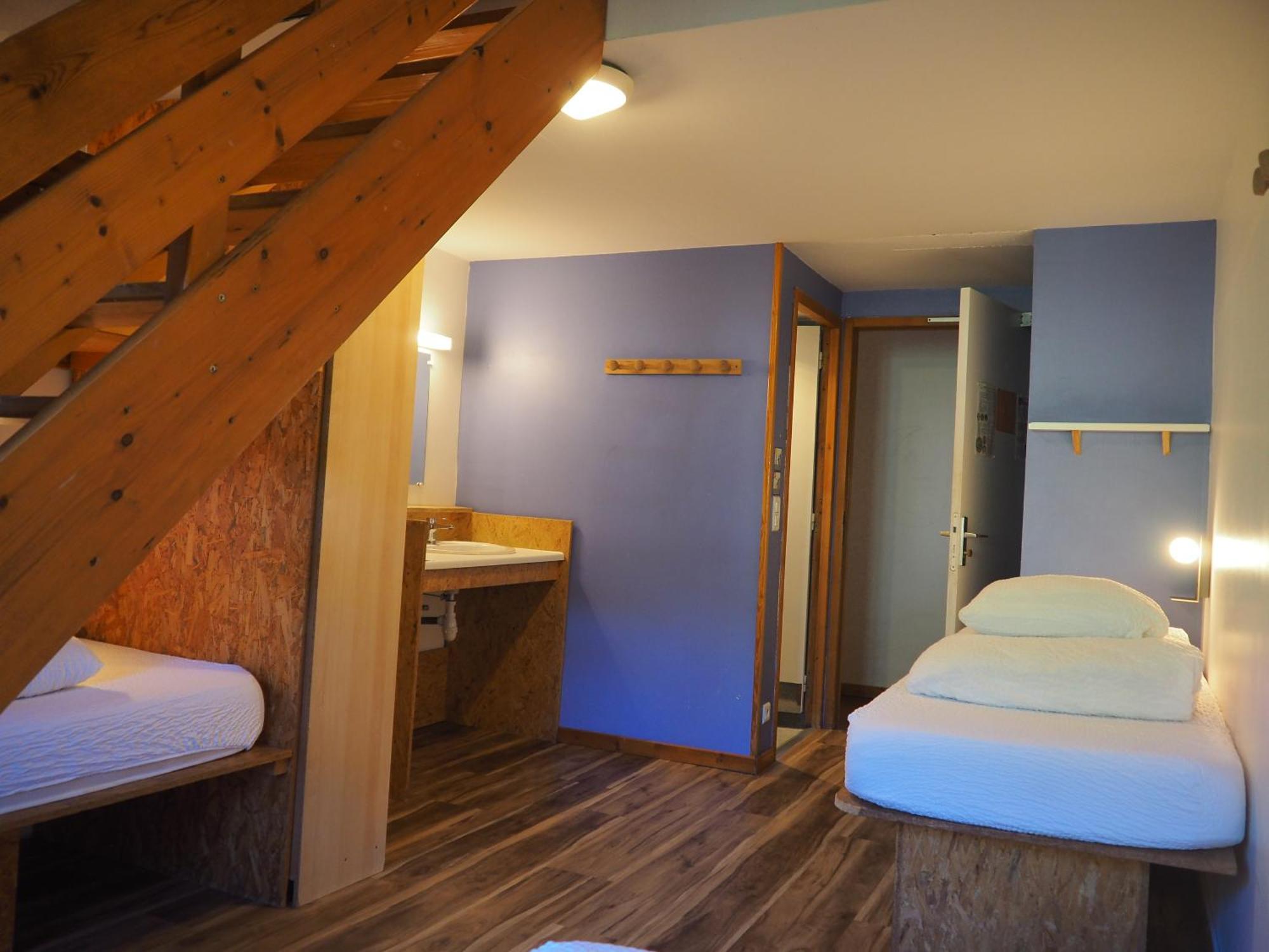 Auberge De Jeunesse Hi Ла-Клюсаз Экстерьер фото