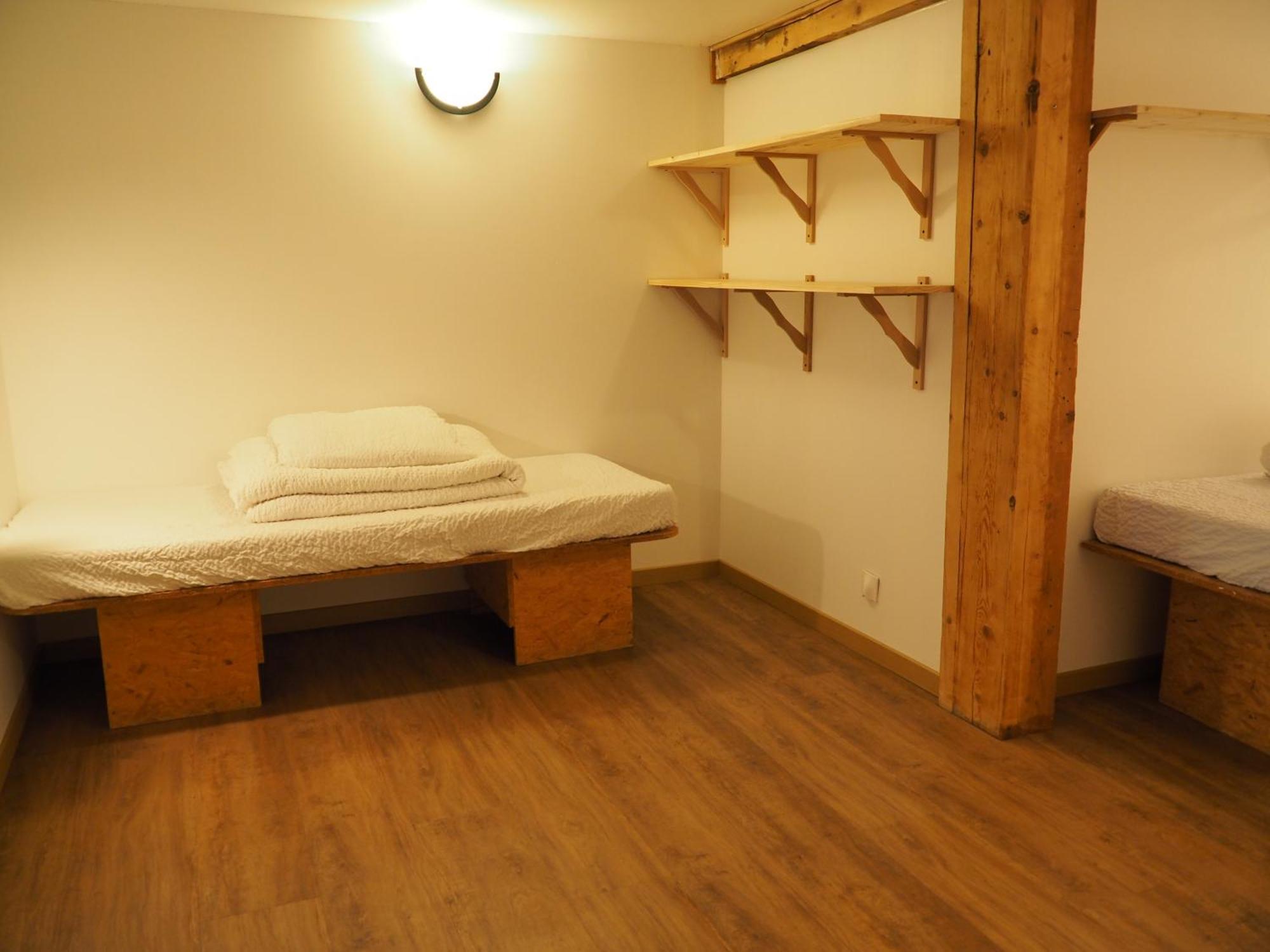 Auberge De Jeunesse Hi Ла-Клюсаз Экстерьер фото