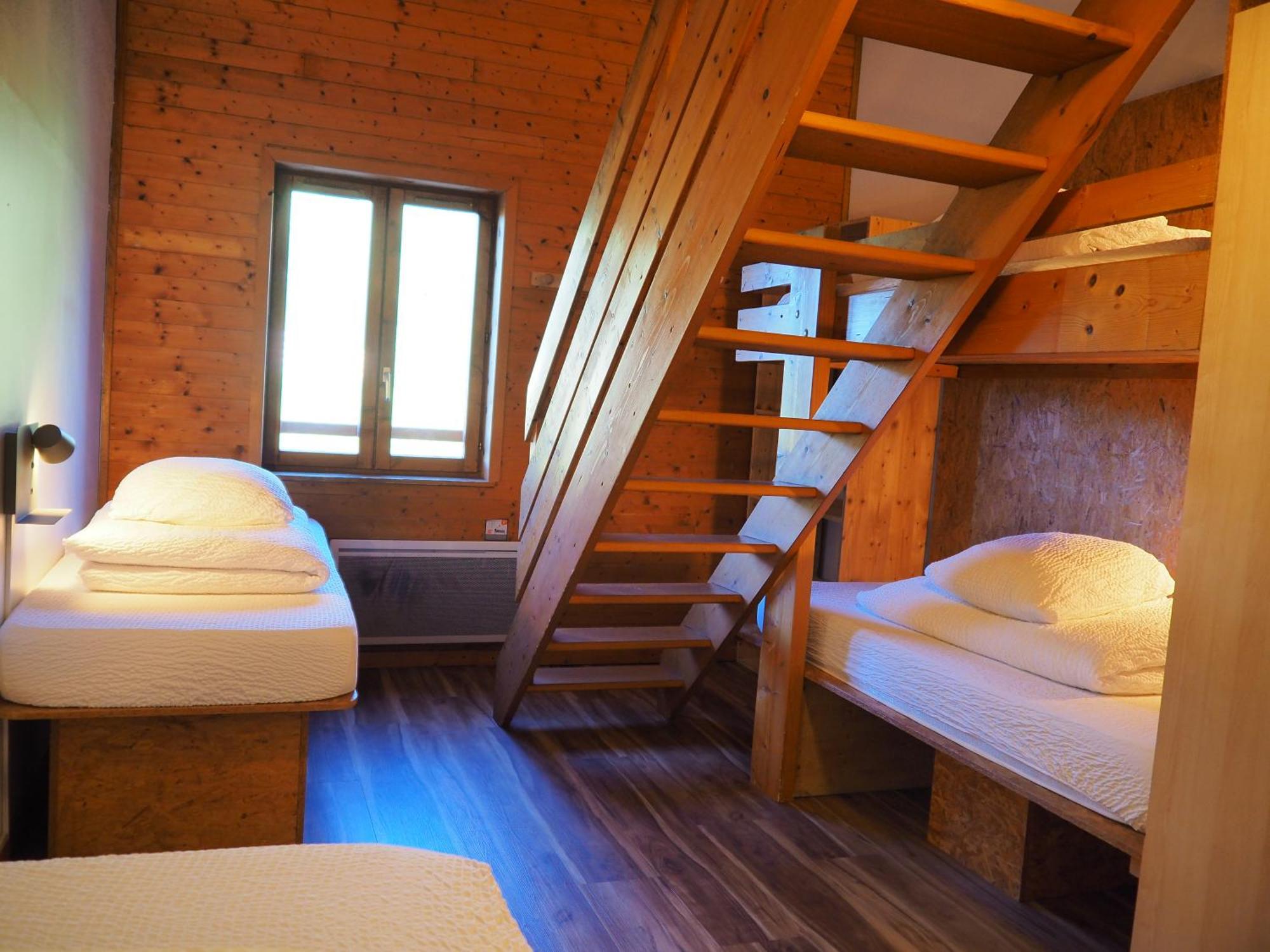Auberge De Jeunesse Hi Ла-Клюсаз Экстерьер фото