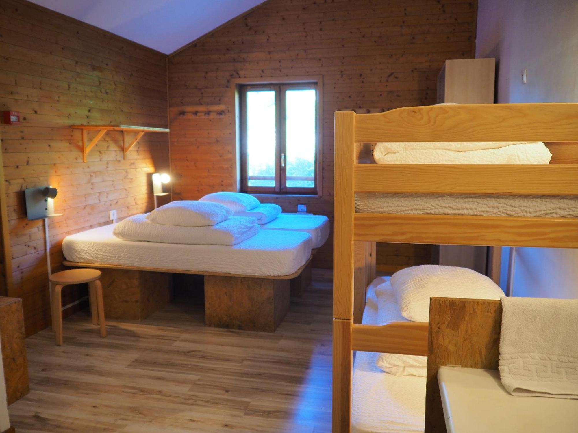 Auberge De Jeunesse Hi Ла-Клюсаз Экстерьер фото