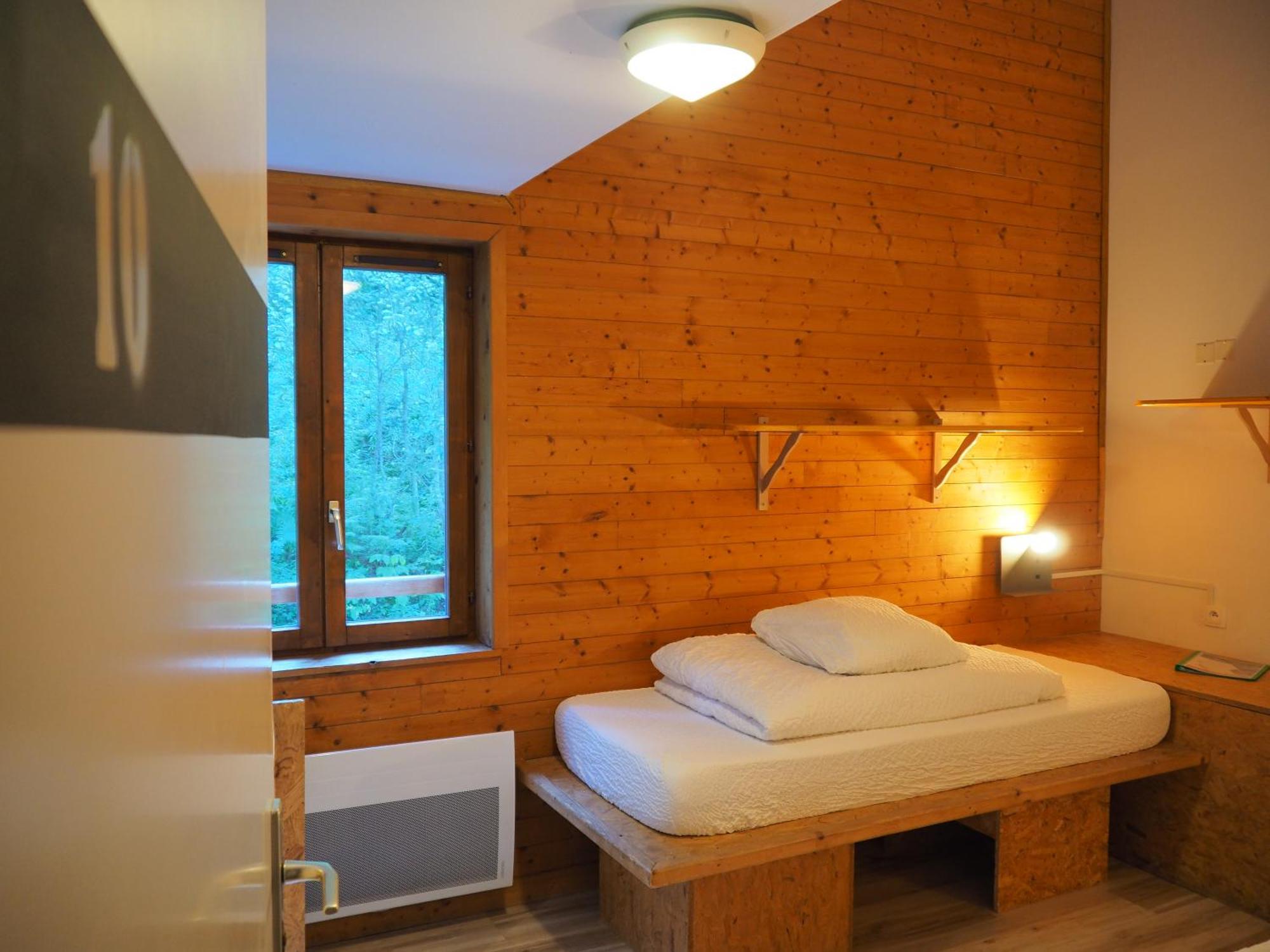 Auberge De Jeunesse Hi Ла-Клюсаз Экстерьер фото